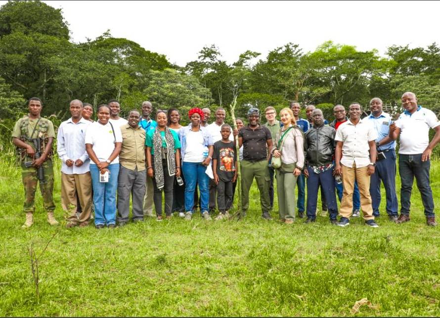 Participants of the BioCAM4 Co-Creation Workshop in Kenya. This photo is at a site visit in site visit to the Kakamega Tropical rainforest